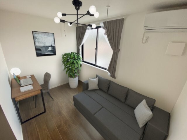 物件内観写真2　(※ステージング写真)