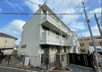 横浜市営地下鉄ブルーライン 片倉町駅 3階建 築11年の外観写真