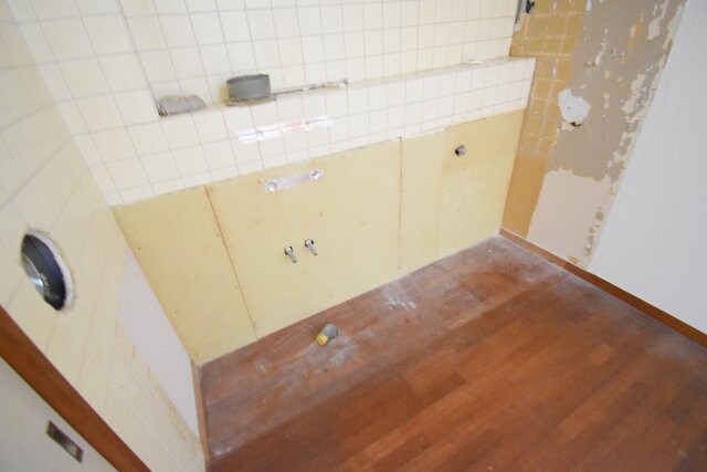 物件内観写真12　(交換中のお写真になります　別号室参考写真)