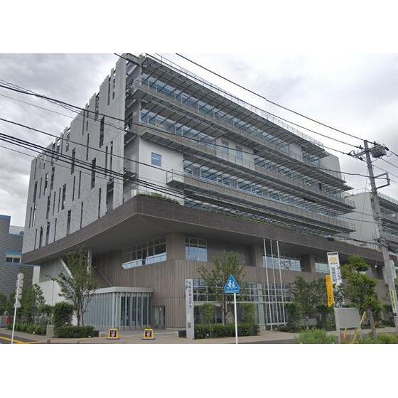 物件外観写真8　(役所「横浜市港南区役所まで2318ｍ」横浜市港南区役所)