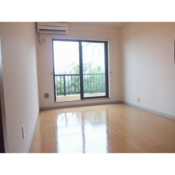 物件内観写真24　(居室)