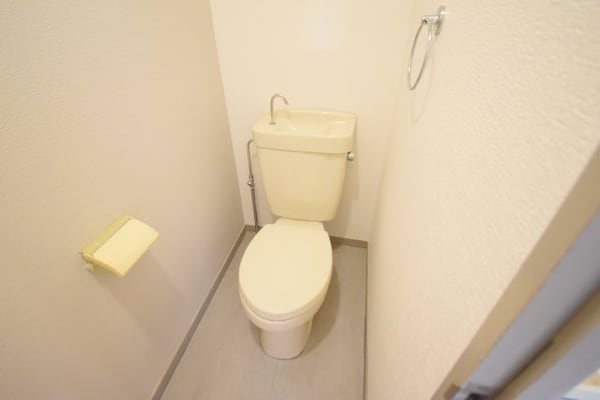 トイレ(他号室の参考写真)