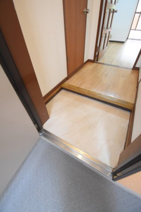 玄関(※他の室内写真になります)