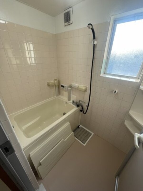 浴室(※別部屋参考画像です。)