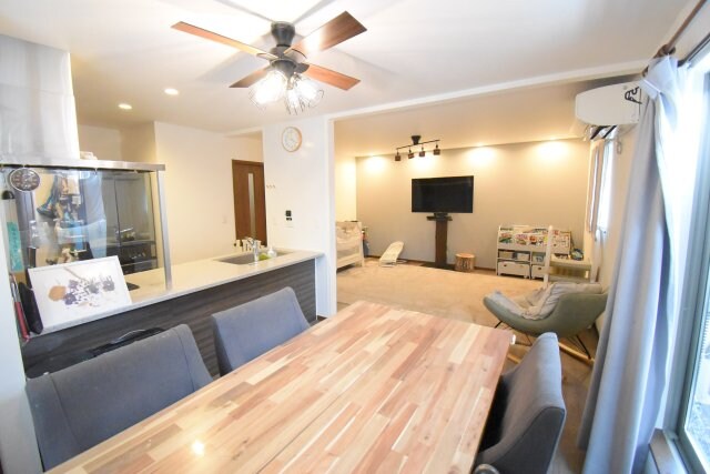 物件内観写真3　(家具家電は撤去いたします。イメージとしてご覧ください。カーテ)