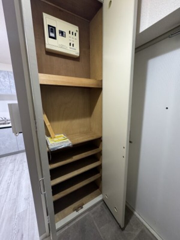 玄関(同物件別部屋参考写真です。)