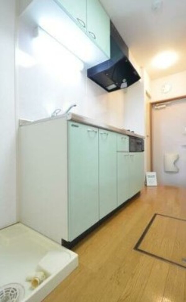 キッチン(同物件別部屋参考写真です。)