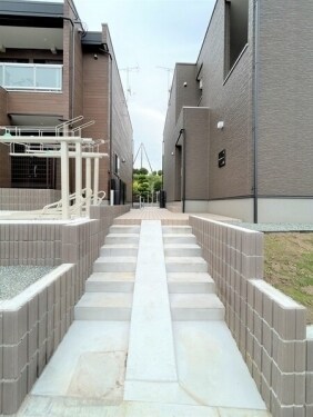 物件内観写真16　(エントランス)