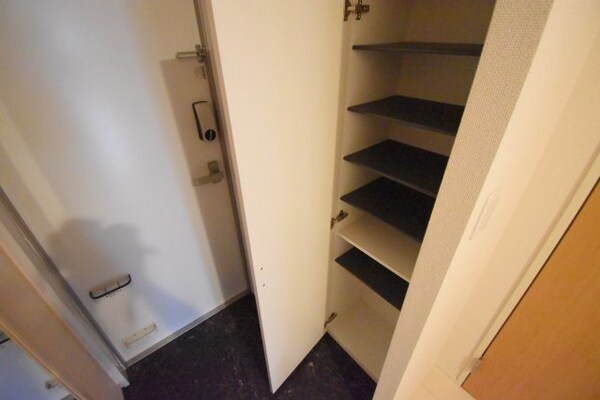 玄関(※別室参考写真)