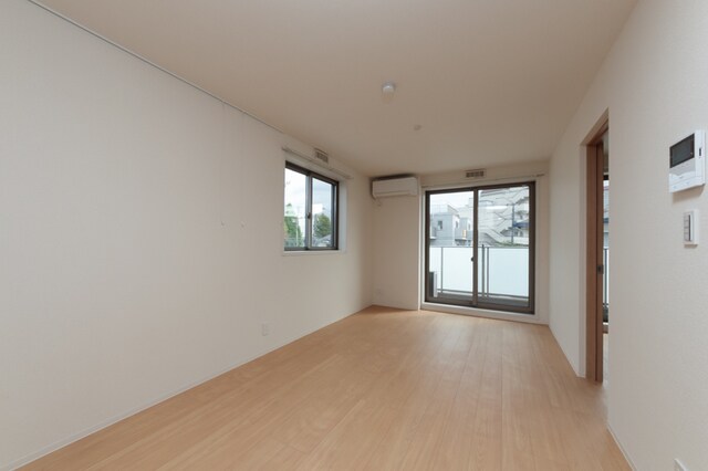 物件内観写真3　(※写真は同タイプ住戸です。)