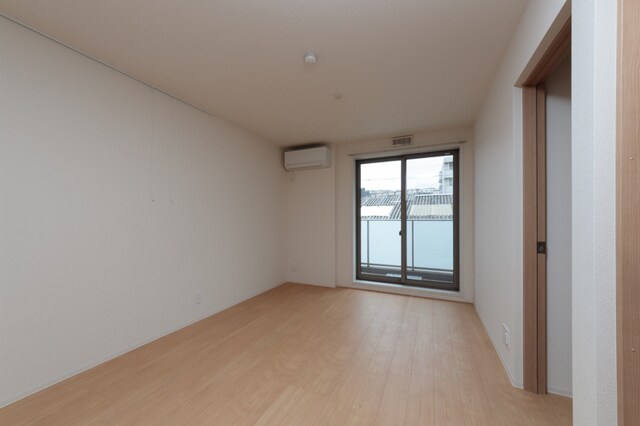 物件内観写真3　(※写真は同タイプ住戸です。)