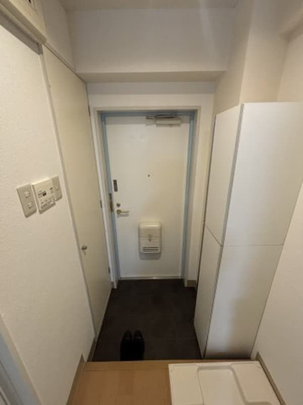 玄関(※別部屋参考画像です。)