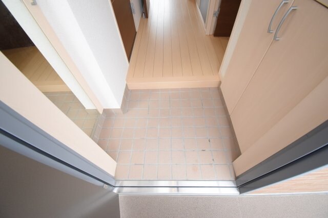 物件内観写真8　(他号室写真)