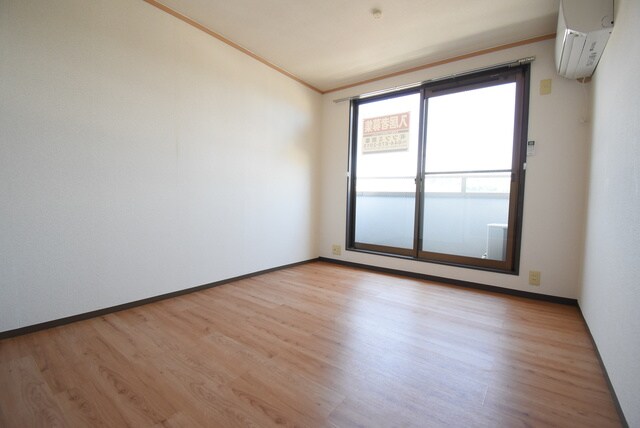 物件内観写真2　(※別室参考写真)