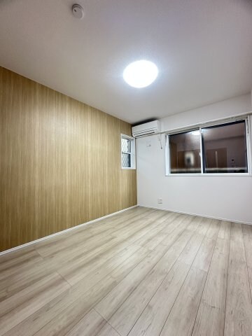 物件内観写真2　(別部屋写真参考)