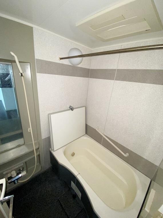 物件内観写真10　(ゆったり過ごせるお風呂です)