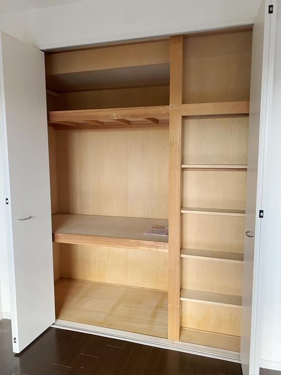 物件内観写真13　(便利な収納スペースです)