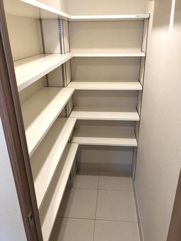 収納