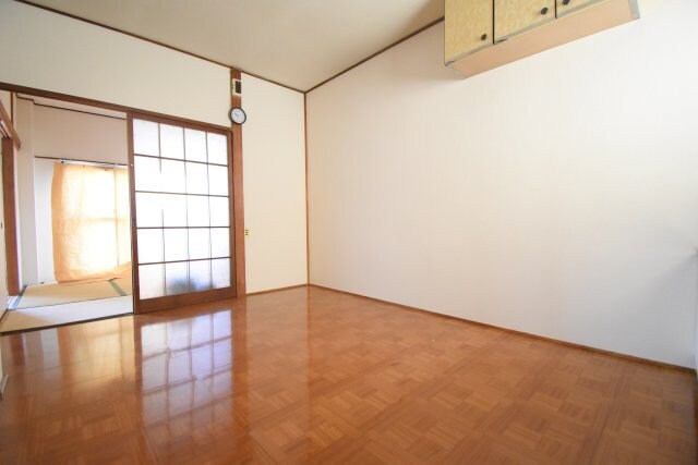 物件内観写真3　(※別室参考写真)