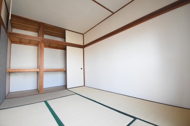 物件内観写真11　(※別室参考写真)