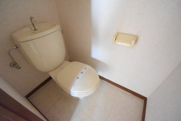 トイレ(別部屋参考写真)