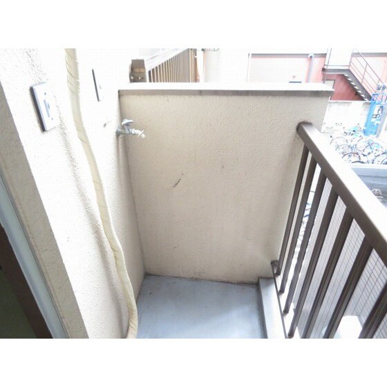 物件内観写真15　(室外洗濯機置場)