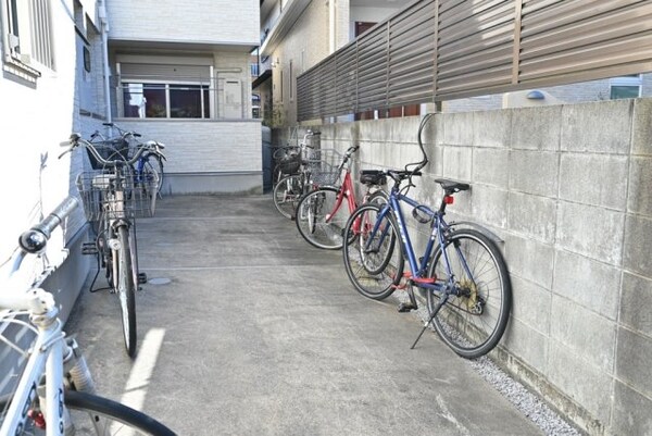 建物設備(駐輪場)