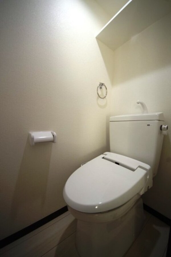 トイレ(コンパクトで使いやすいトイレです)