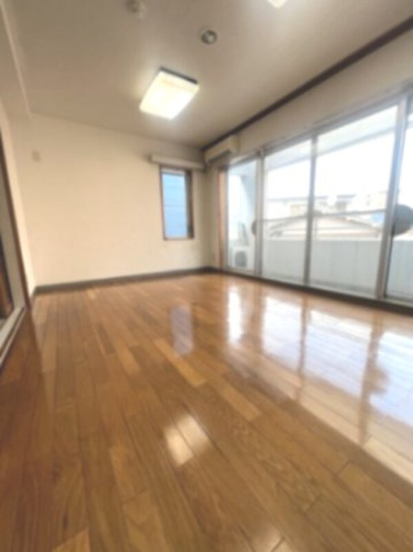 居室(※他の室内写真です)