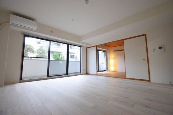 居室(※別部屋参考画像です。)