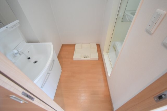 物件内観写真4　(＊別部屋参考写真)