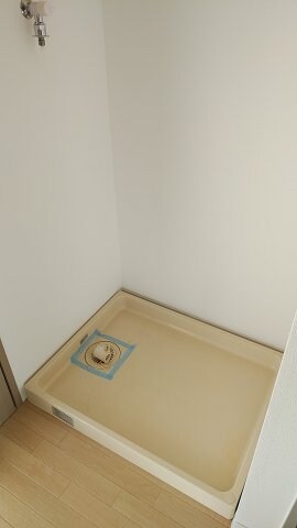 物件内観写真6　(洗濯機置き場)