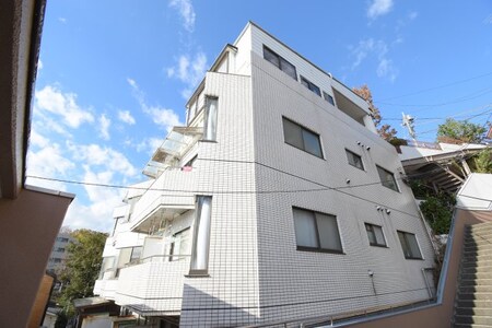 アビタシオン大倉山外観写真