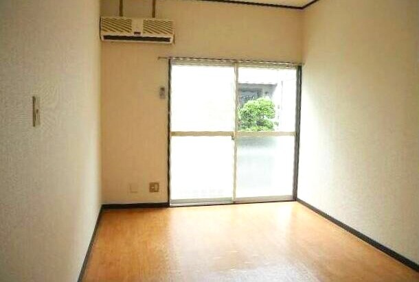 物件内観写真4　(きれいな洋室です)