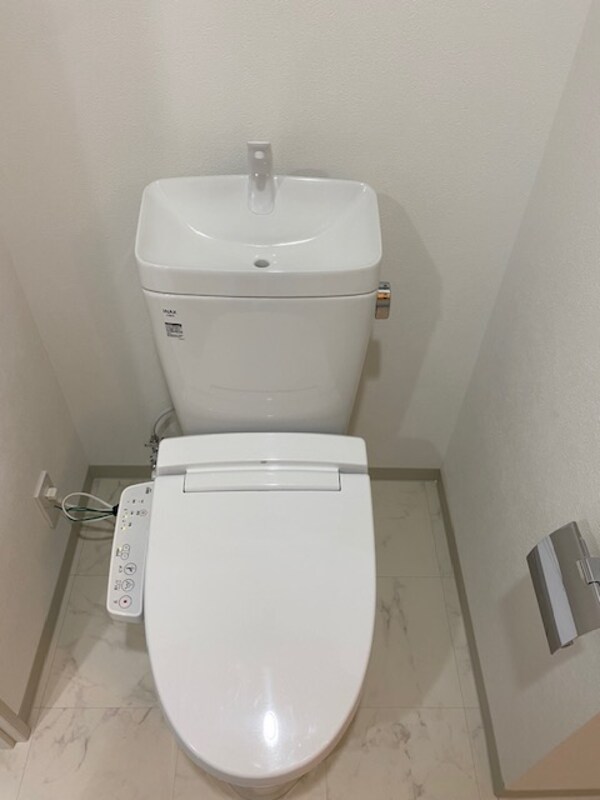 トイレ(コンパクトで使いやすいトイレです)