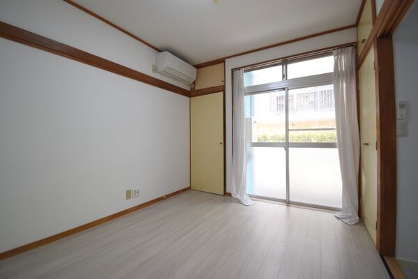 居室(他号室写真)