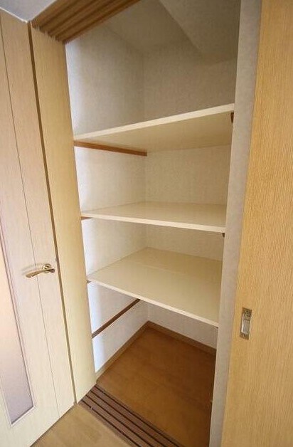 物件内観写真11　(※別室参考写真)