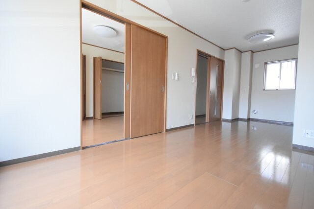 物件内観写真2　(※別部屋参考画像です。)