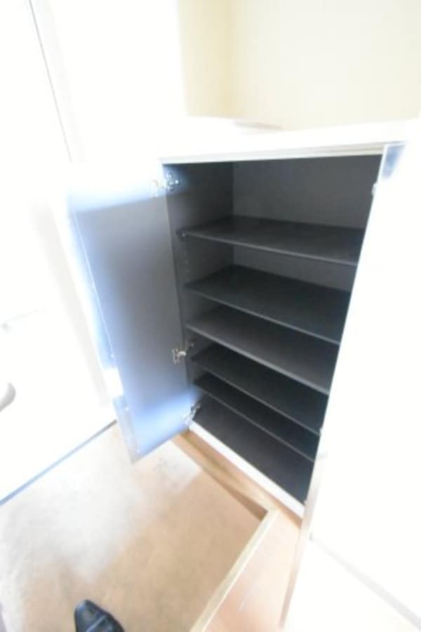 玄関(※別部屋参考画像です。)