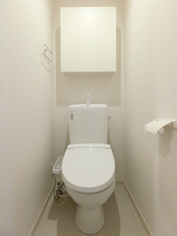トイレ(コンパクトで使いやすいトイレです)