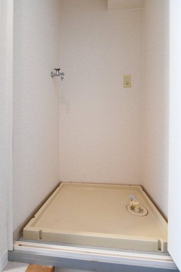 建物設備(室内洗濯機置場)