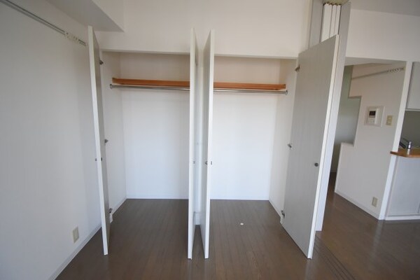 収納(同物件別部屋参考写真です。)