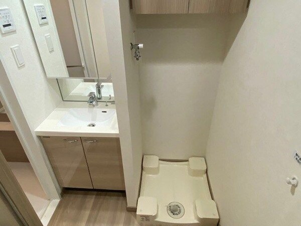 独立洗面台