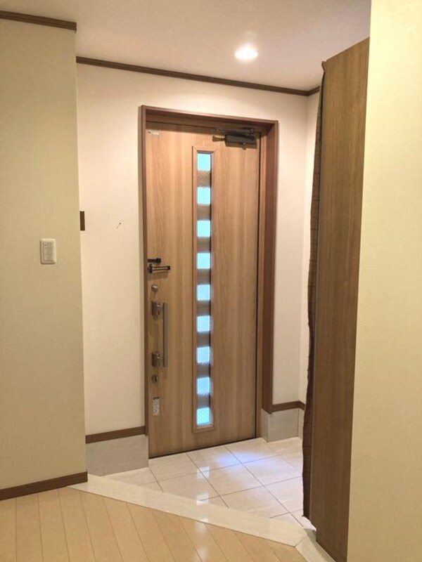 玄関(玄関です)