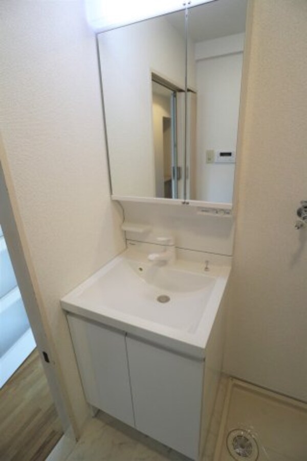 独立洗面台(独立洗面化粧台が付いています)