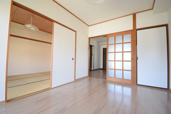 内装他
