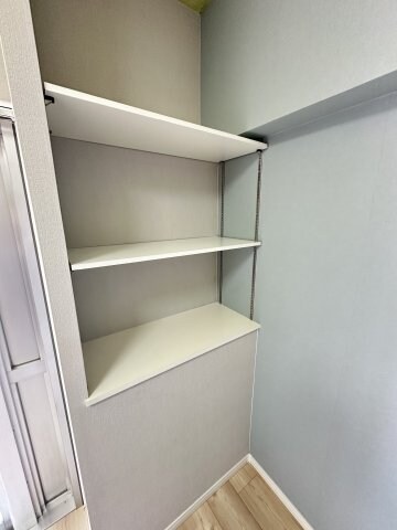 物件内観写真9　(収納があります)