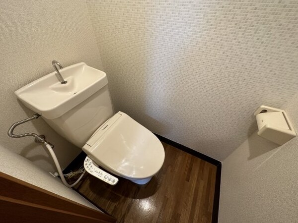 トイレ(※別室参考写真)