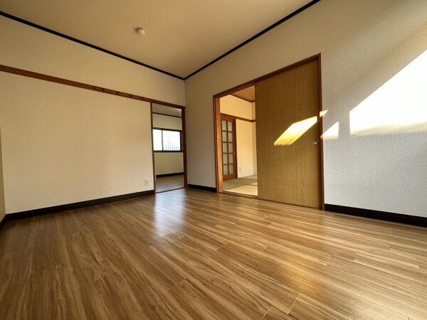 内装他(※別室参考写真)