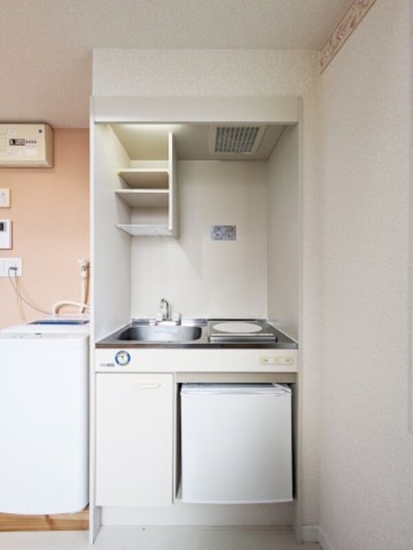 キッチン(写真は203号室のお部屋になります。)